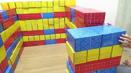 ジャンボ ブロックでお家づくり / Jumbo Cardboard Blocks : House Building
