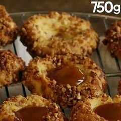On craque pour ces biscuits aux cœurs fondants de caramel & beurre-salé LA RECETTE :