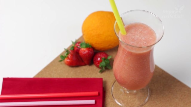 Cómo preparar zumo de melón naranja y fresa para tratar la celulitis