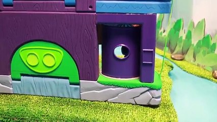 PJ Masks New Headquarters Playset With Catboy & Gekko Sneak Peak at Toy Fair
