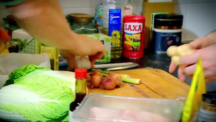 Teaching Lazy Bachelors How To Cook A Basic Curry Gordon Ramsay