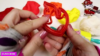 PAW PATROL Nickelodeon Make Marshalls Badge from Play Doh and Learn Colors