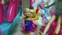 Barbie kız kardeşlerin parti gemisinde bir Pazar günü Barbie oyuncak oyunları