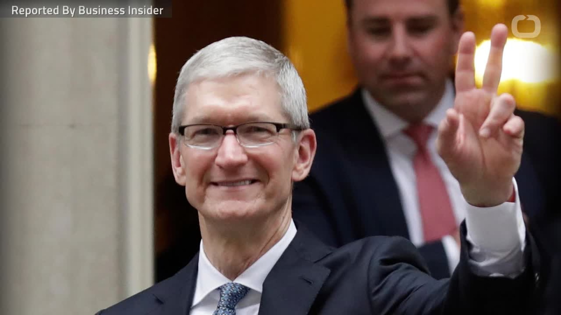 ⁣Apple CEO Tim Cook Could Earn Major Payday