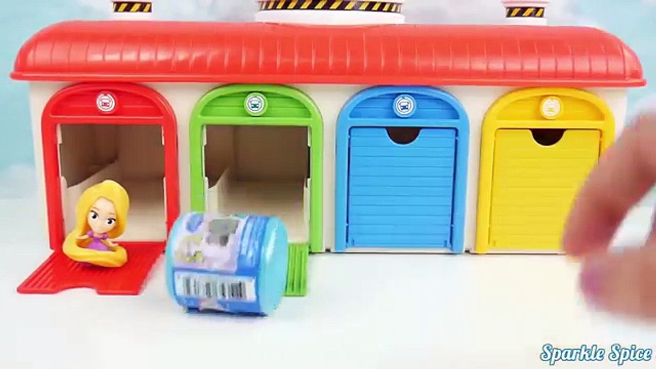 Disney princess fashems in tayo garage