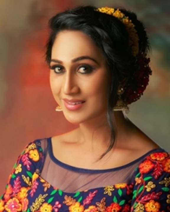 പ്രളയം തകര്‍ത്ത ചില ജീവിതച്ചിത്രവുമായി അഞ്ജലി | Kerala Flood 2018 | OneIndia Malayalam