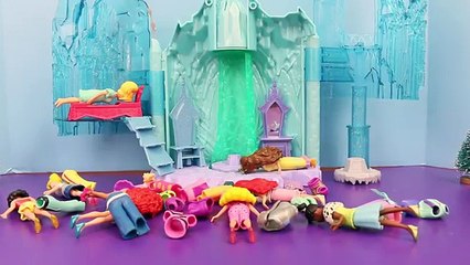MagiClip Dolls Play Dress Up In the Disney Magical Lights Palace