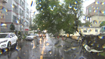 태풍 '솔릭' 제주 강타...강풍·파도 여전 / YTN