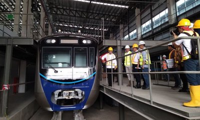 Lihat Lebih Dekat Pengecekan Persinyalan MRT Jakarta