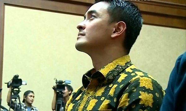 Gubernur Jambi Nonaktif Zumi Zola Jalani Sidang Perdana