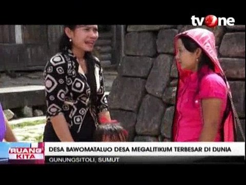 Tradisi Lompat Batu Masyarakat Nias