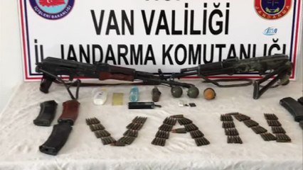 Van'da jandarma, saldırı hazırlığındaki 2 teröristi etkisiz hale getirdi