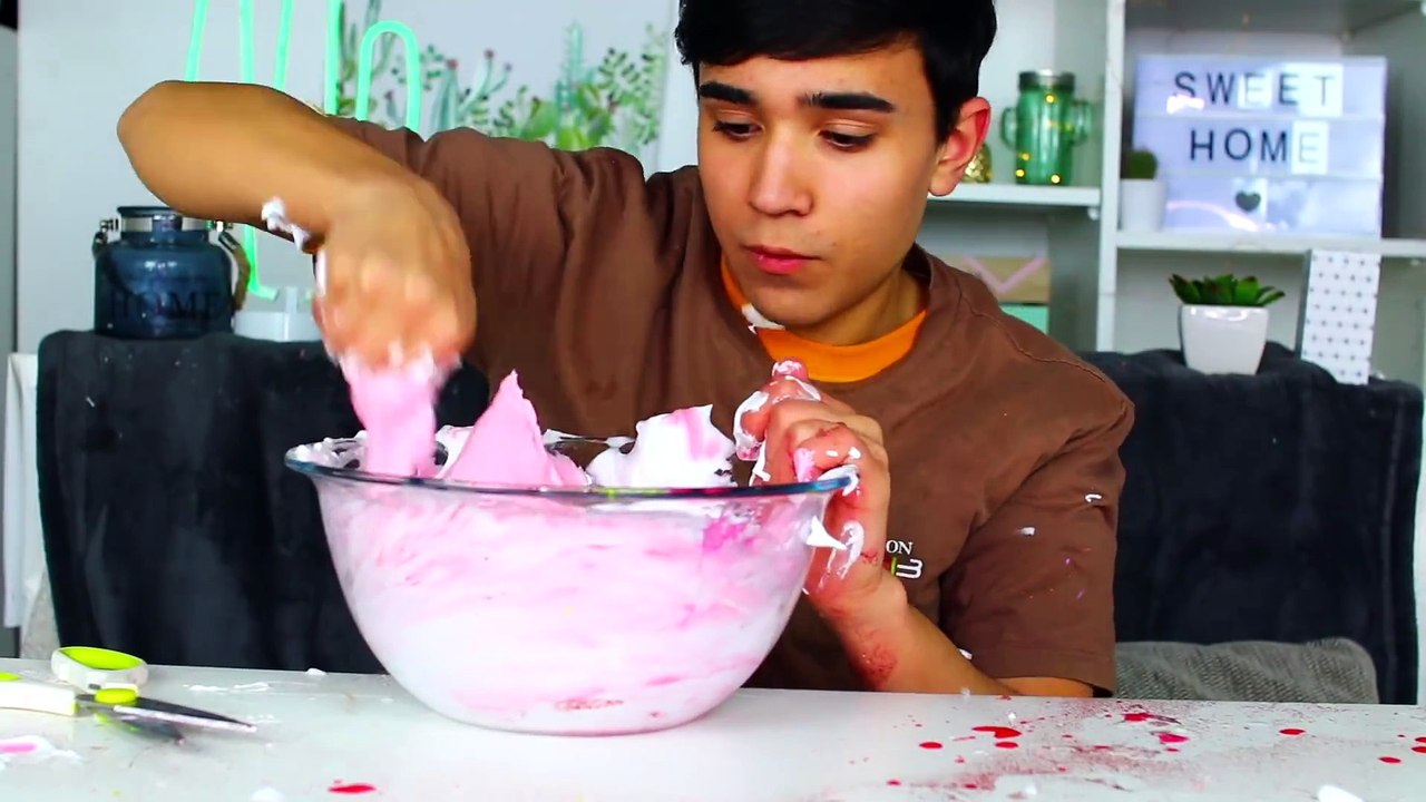 SLIME SAINT VALENTIN AVEC DES BALLONS !! JustJonathan