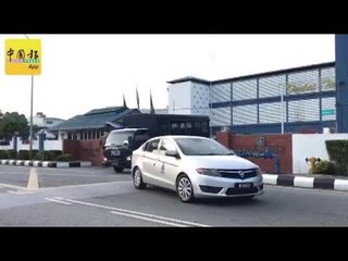 36名04黨頭目面控 特警重重包圍法庭