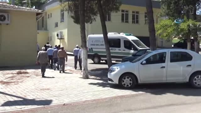 Kamyonet Kasasından Düşen Seyyar Satıcı Hayatını Kaybetti