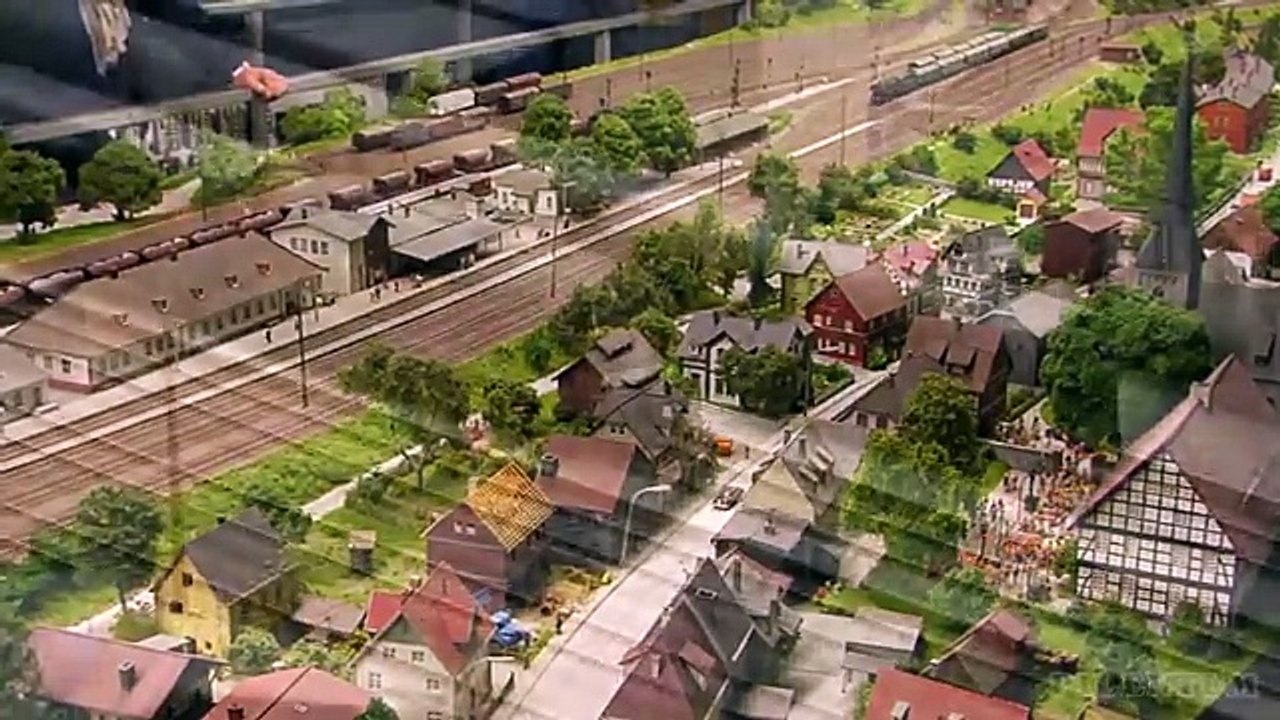 Fantastic Steam Locomotive Model Railway Layout in HO Scale