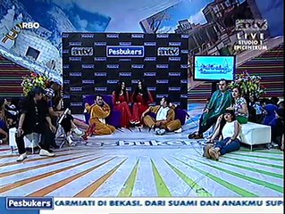 Suasana Haru Saat Duo Serigala Bertemu Orang Tuanya