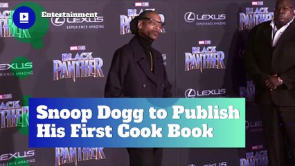 Snoop Dogg to Publish His First Cook Book
