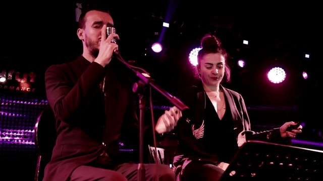Cem Adrian & Ceylan Ertem - Bu Su Hiç Durmaz (Live)