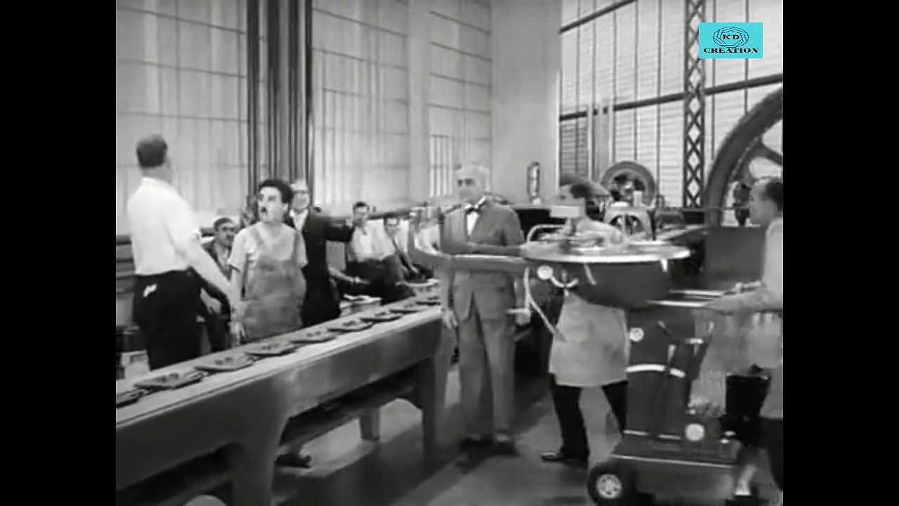 Charlie Chaplin - Eating Machine