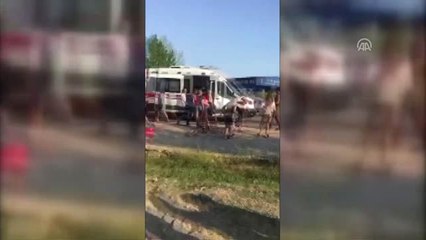 Tur Otobüsü Şarampole Devrildi: 20 Yaralı