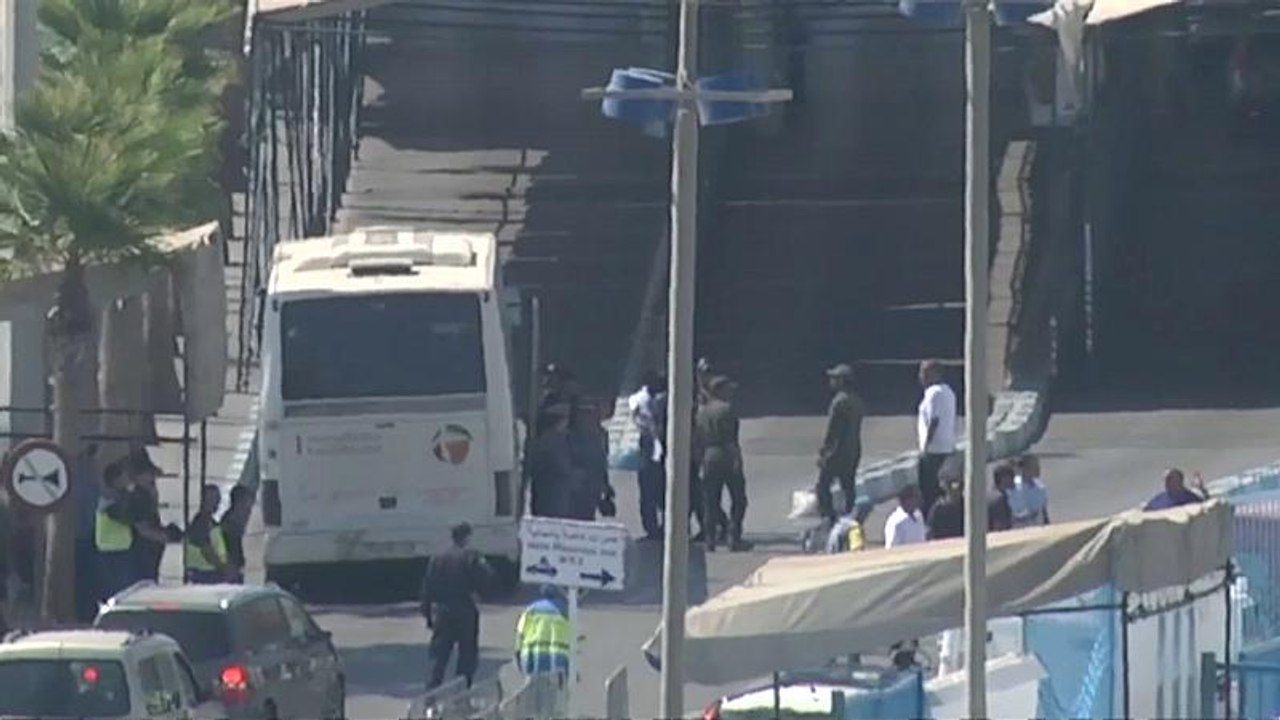 Spanien schiebt 116 Migranten aus Ceuta nach Marokko ab