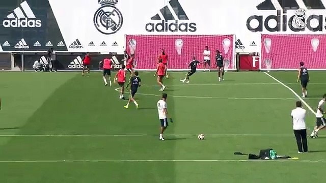 Sergio Ramos y Bale dan una clase de técnica y gol