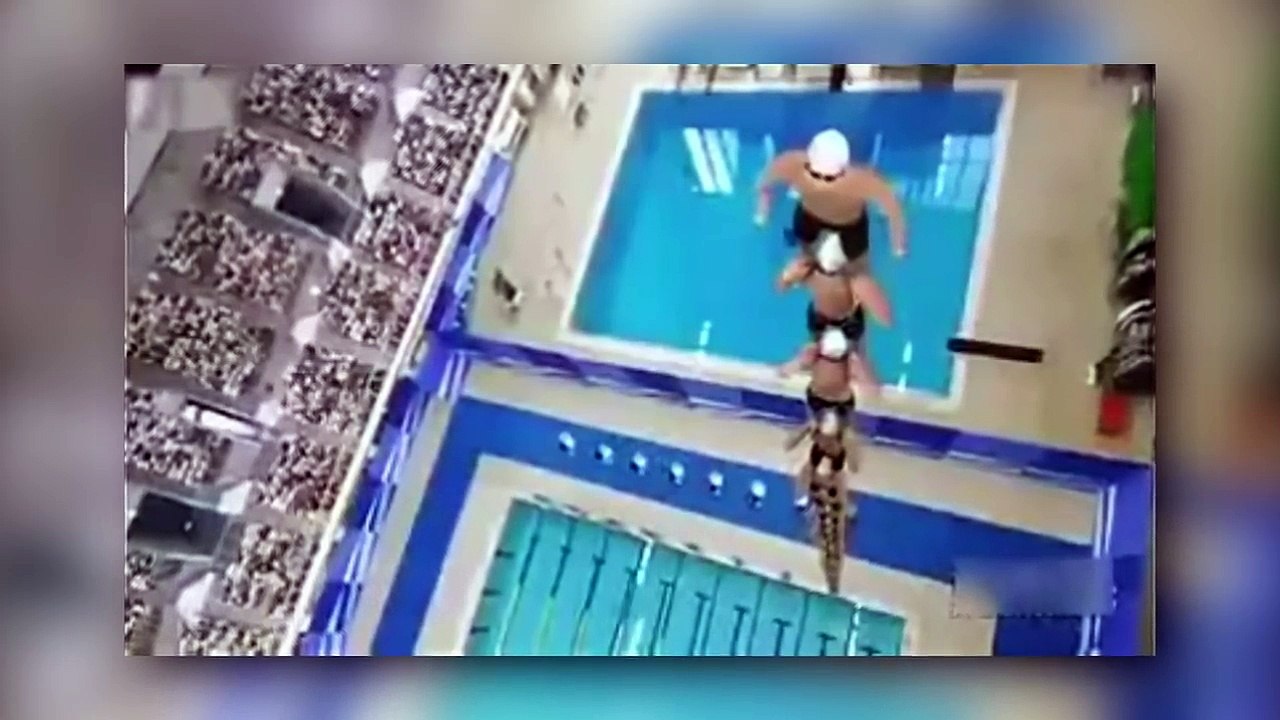 Il est tombé du toboggan aquatique... ( ͡° ʖ̯ ͡°)