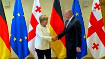 - Almanya Başbakanı Merkel, Gürcistan Devlet Başkanı Margvelaşvili ile görüştü