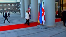Almanya Başbakanı Merkel, Gürcistan Devlet Başkanı Margvelaşvili ile Görüştü