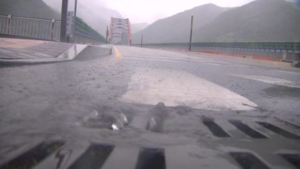 태풍 중심부 충북 단양 쪽으로 이동...오전 9시쯤 지날 듯 / YTN