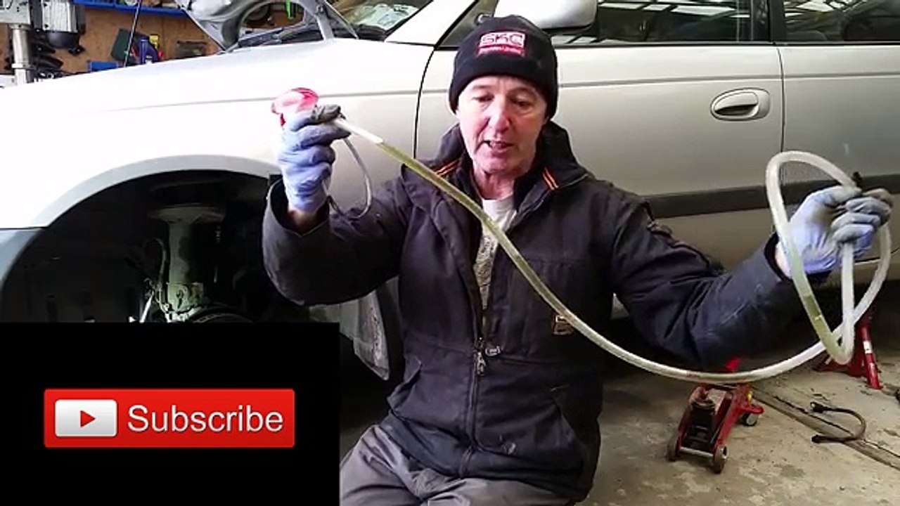 Life hack .. Fantastic Homemade car brake bleeder
