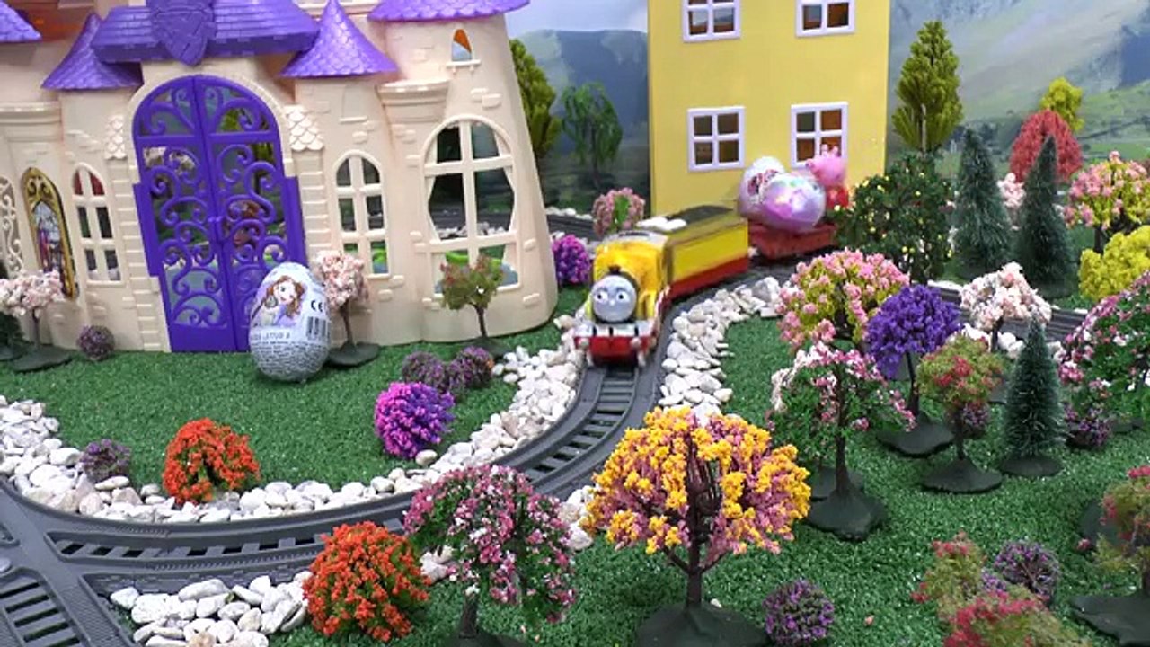 Peppa Pig Sofia The First Giant Color Changing Kinder Surprise Egg Thomas & Friends Frozen
