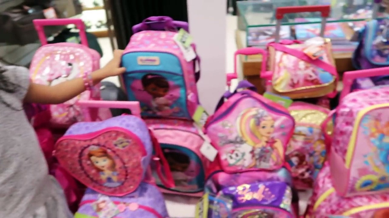 COMPRANDO O MATERIAL ESCOLAR da Bia Lobo VLOG