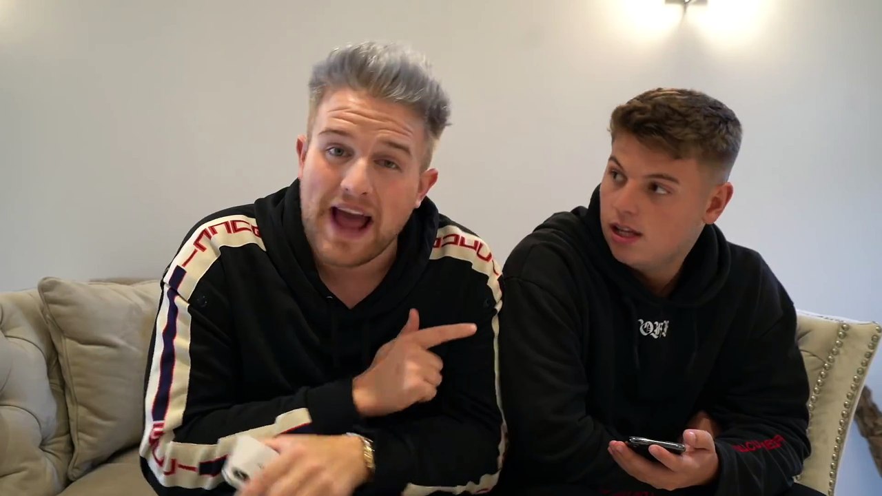 READING MY HATE TWEETS!