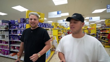 WE PLAYED EXTREME KNUCKLES WITH FIRE!