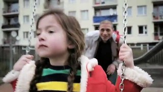 Une petite fille va pourrir un mariage en 5 secondes, A voir !