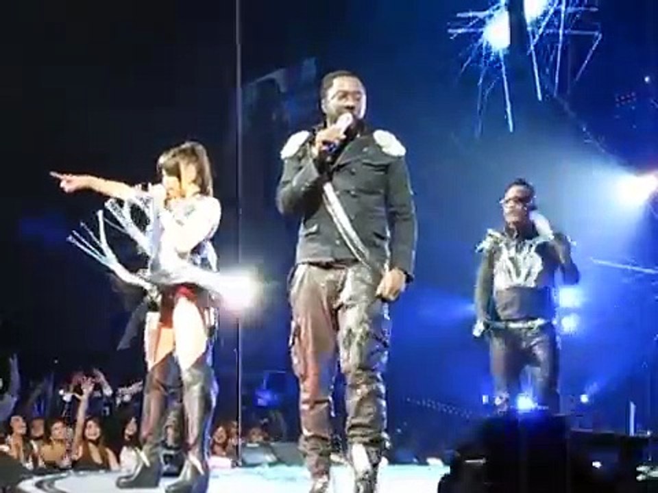 I Gotta Feeling (Live) Black Eyed Peas San Jose, HP Pavilion April 2
