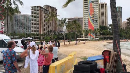 Storm sirens go off at Waikiki Beach as Hurricane Lane edges closer to Big Island