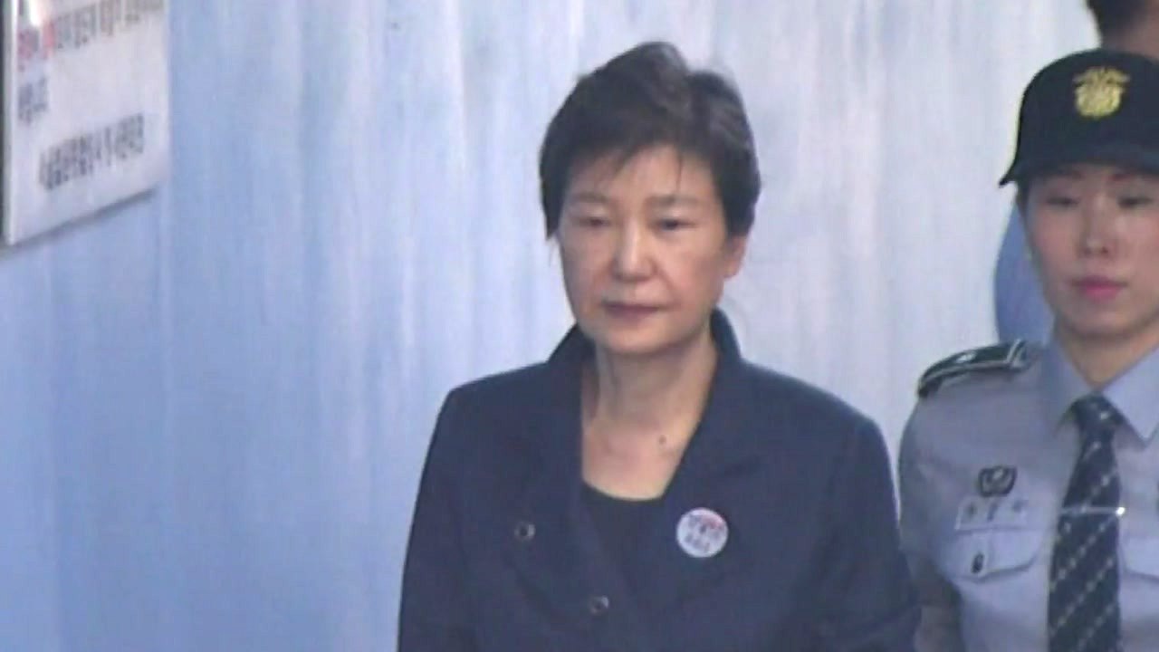 '국정농단' 박근혜 2심 징역 25년..."이재용 승계 청탁 인정" / YTN