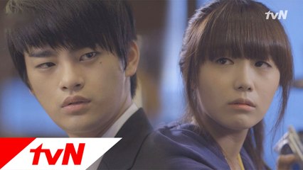 카페에서 우연히 다시 만난 은지와 인국