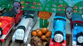 HALLOWEEN ON SODOR Kids Thomas The Train Episode Ghost Story Toy Train Set Thomas The Tank