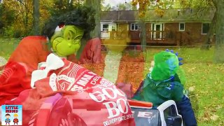 Christmas video Bad Grinch takes Santas gear! silly funny kids video featuring The Assist