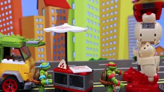 Teenage Mutant Ninja Turtles Classic Mega Bloks Krangs Rampage Attacking Raph and Leo Toy
