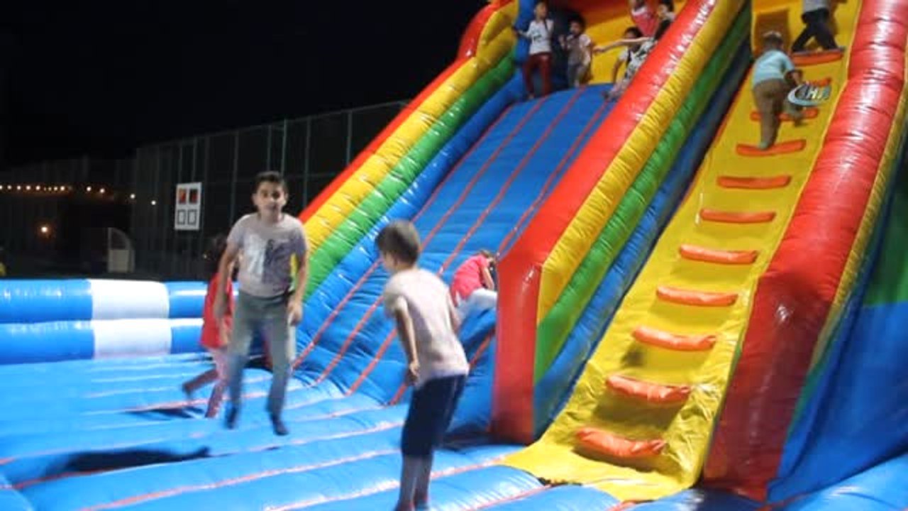 Hakkarili Çocuklar Çifte Bayram Yaşadı