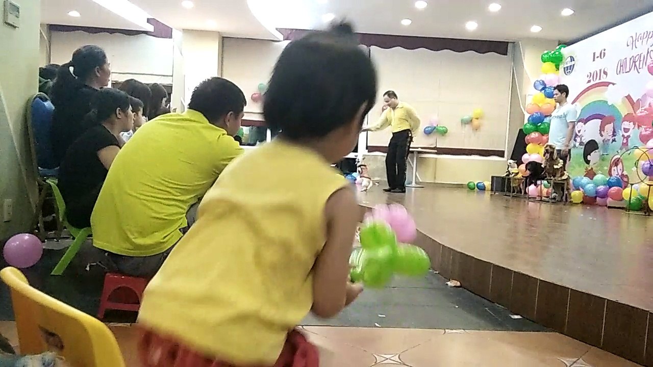 Cho thuê xiếc chó, xiếc chó học làm toán cực hay LH 0968 168 724