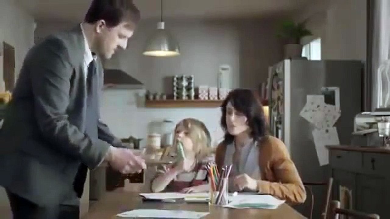 Ipad vs Paper Very Very Funny Video