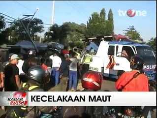 Bus Tabrak Mobil Travel di Situbondo, 2 Orang Tewas