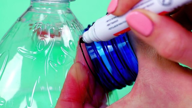 14 ASTUCES IMPRESSIONNANTS AVEC DES BOUTEILLES EN PLASTIQUE | Troom Troom FR