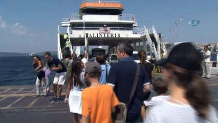 Çanakkale’de dönüş yoğunluğu...5 kilometrelik araç kuyruğu oluştu